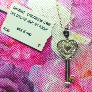 NWT Heart Pendant on 18" Chain